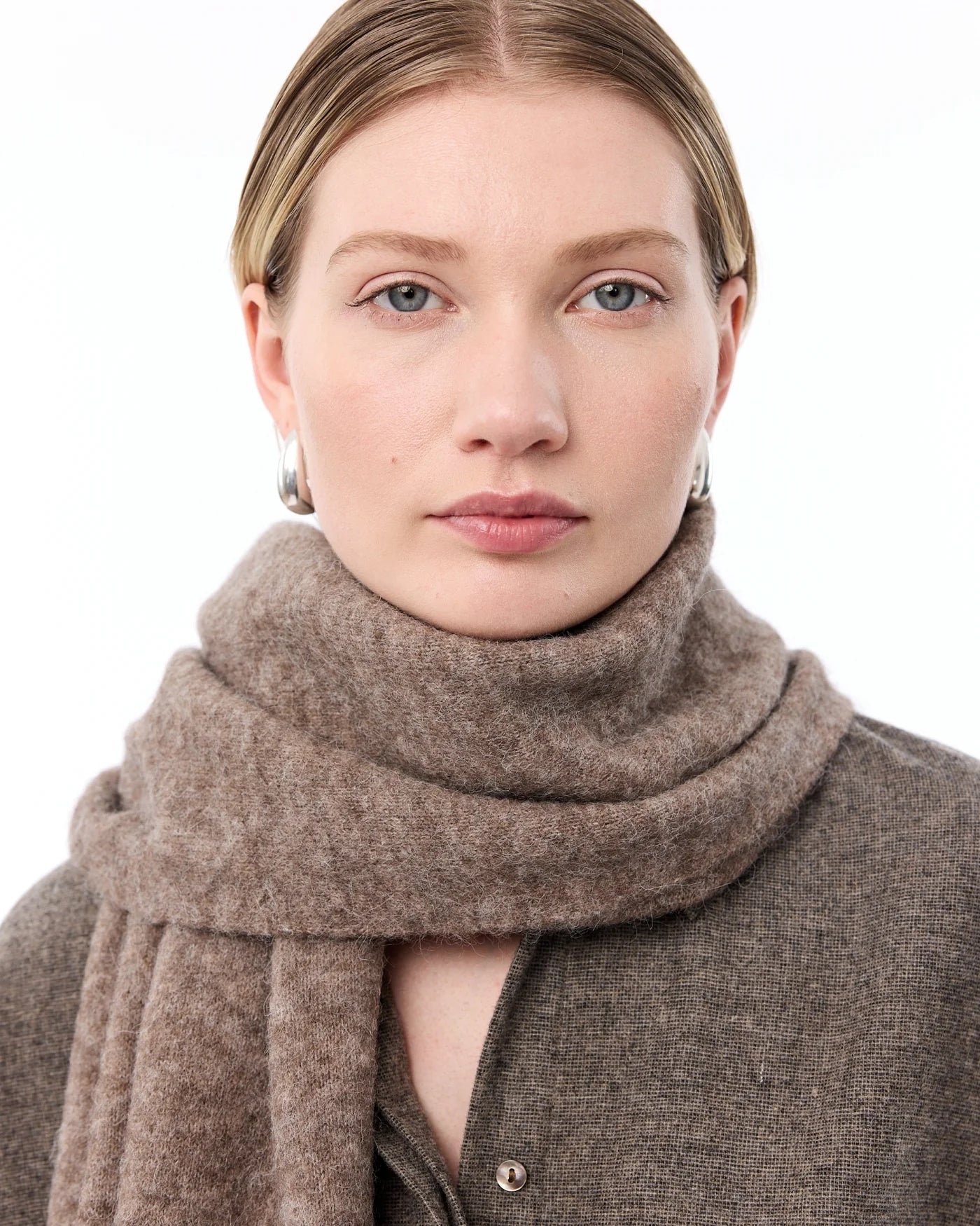 KNIT-TED Evi Skjerf, Walnut