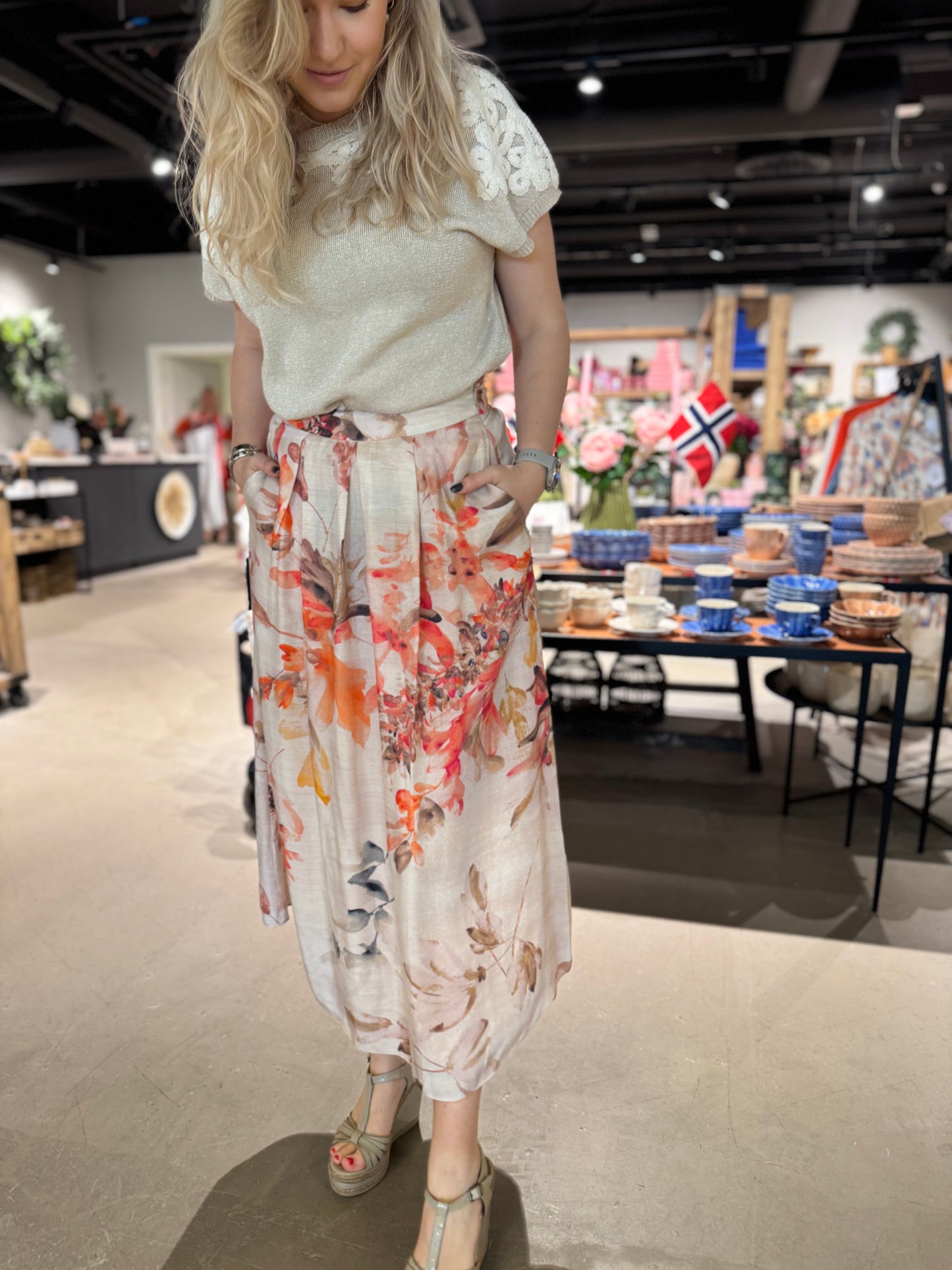 GUSTAV Mabell midi+pleated Skjørt, Sand/rose