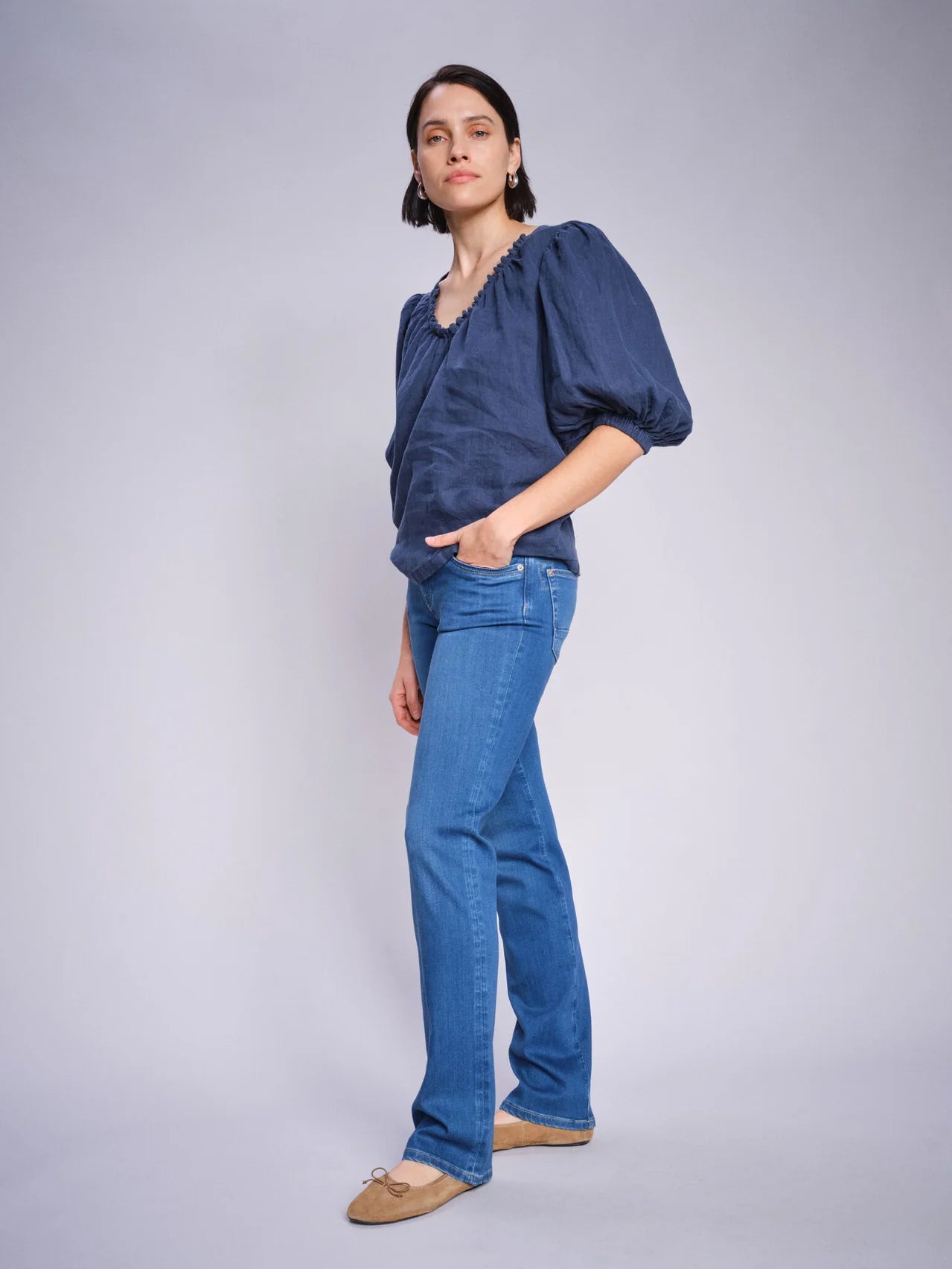 Mos Mosh Taissa Linbluse, Spellbound