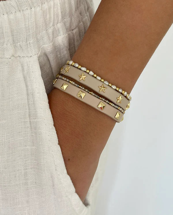 DARK Leather Stud Bracelet Mini, Sand/gold