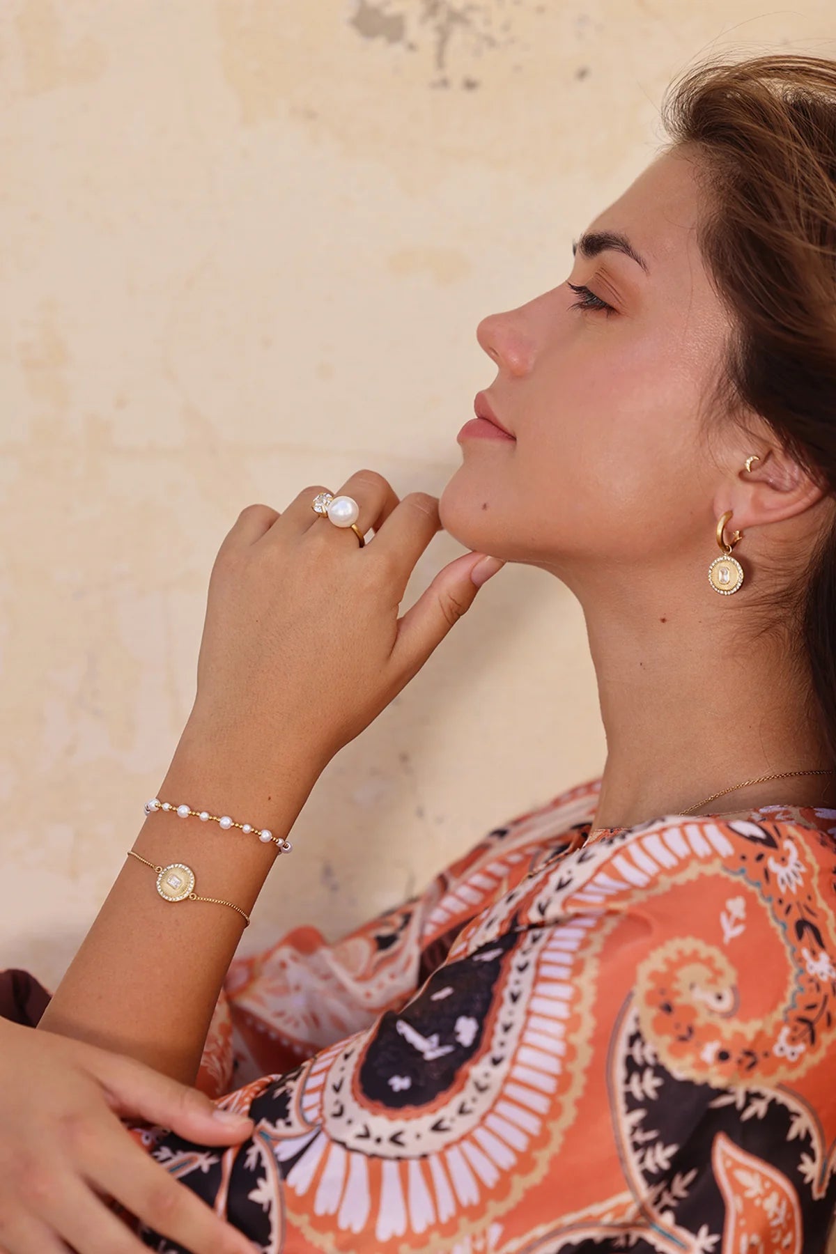 CAMILLA ØHRLING Future earrings med zirkoner, Gold
