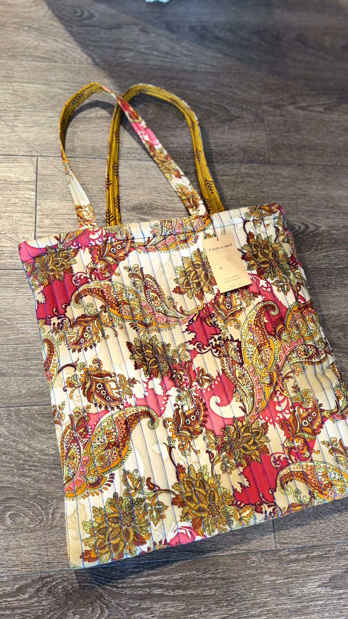 I WAS A SARI Quilted shopper bag