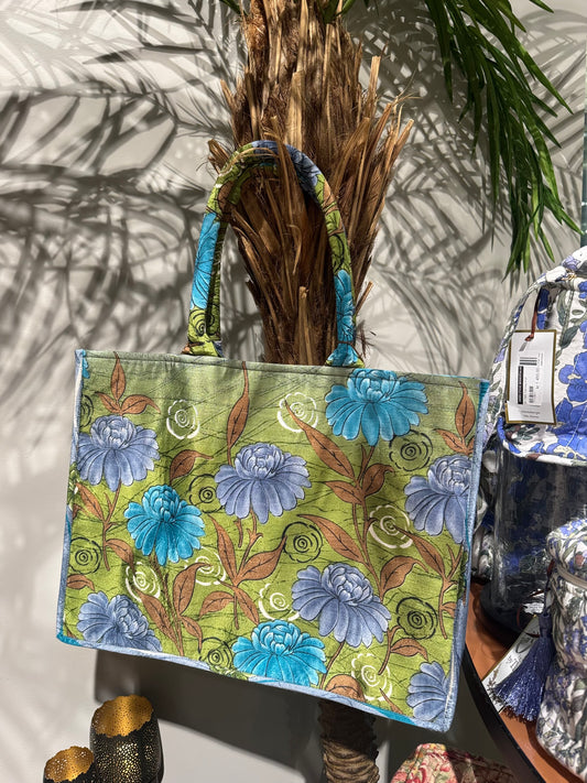 I WAS A SARI tote bag