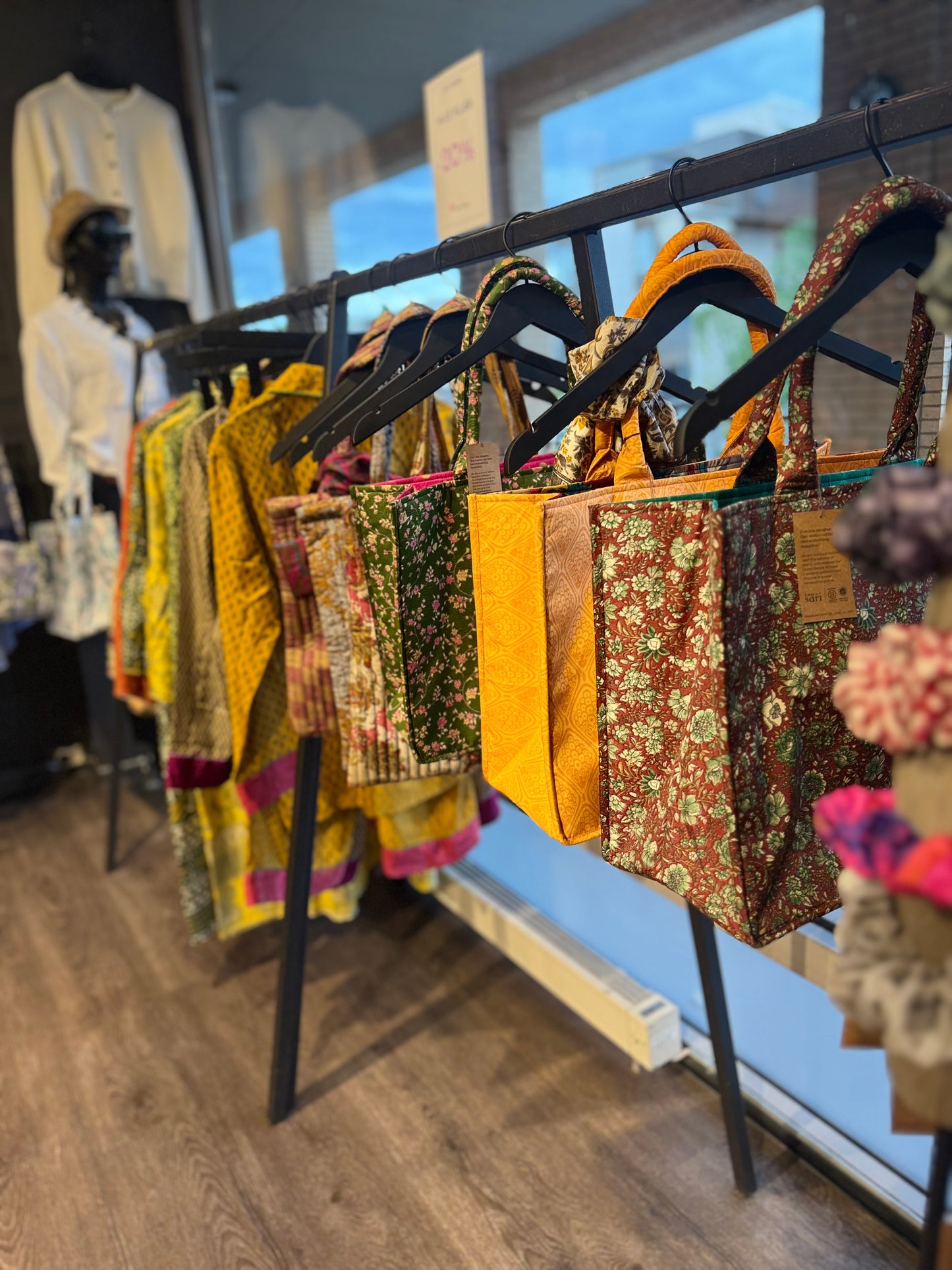 I WAS A SARI Quilted shopper bag