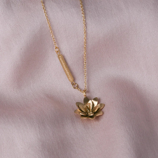 CAMILLA ØHRLING Lotus flower halskjede