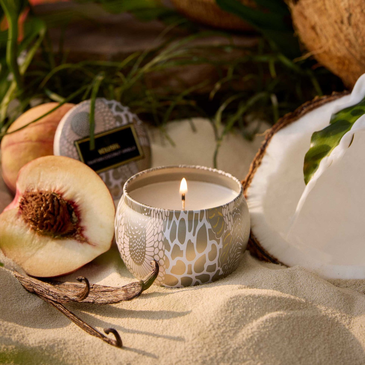 VOLUSPA Mini Tin Candle, Tahitian Coconut Vanilla