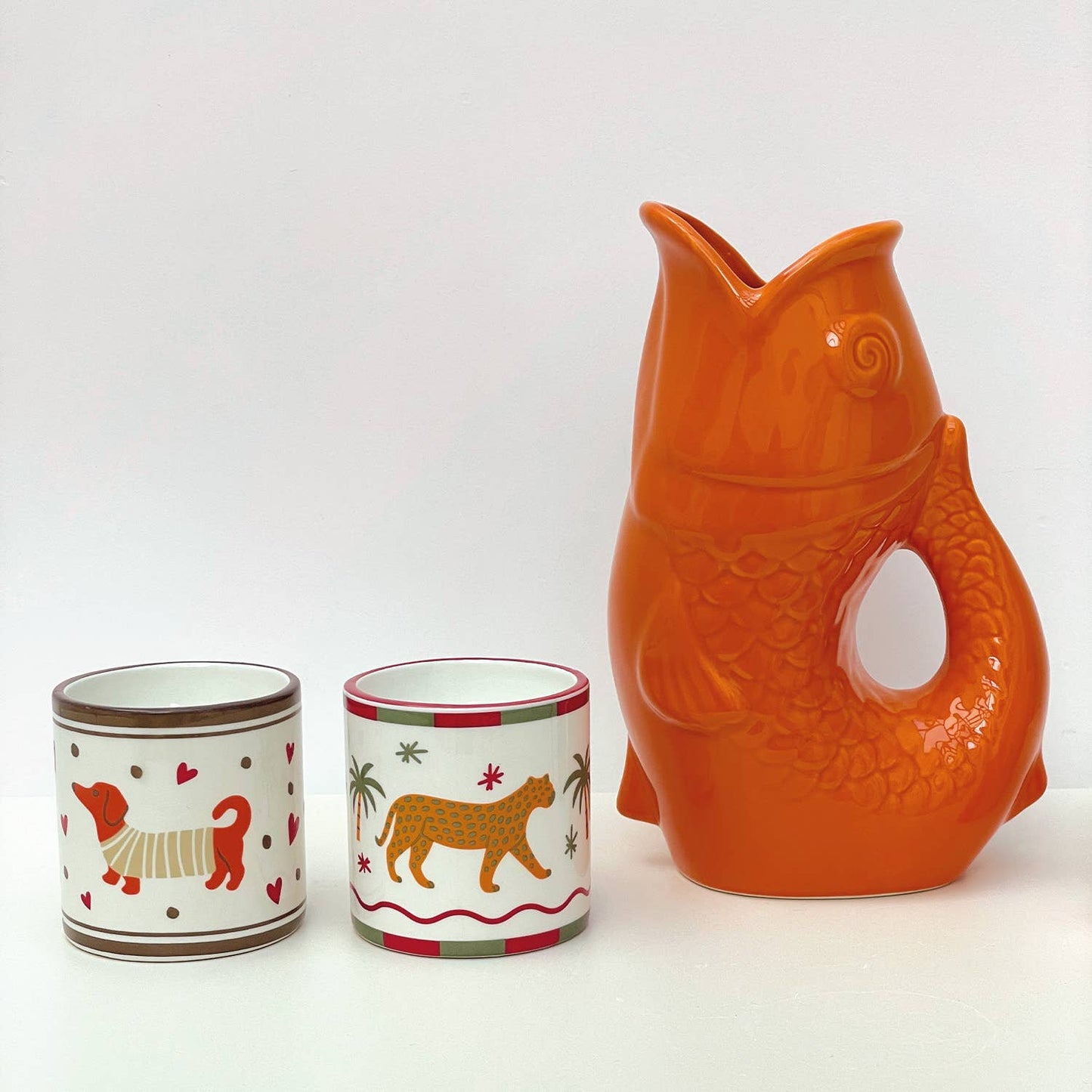 Muse dog candle, sage, Ø8 × H8 cm